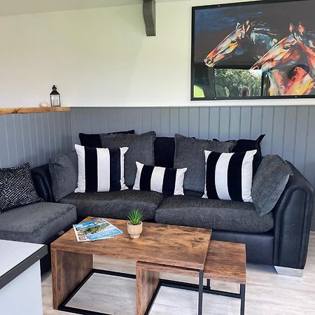 Wellsfield Farm Holiday Lodges 스털링 외부 사진