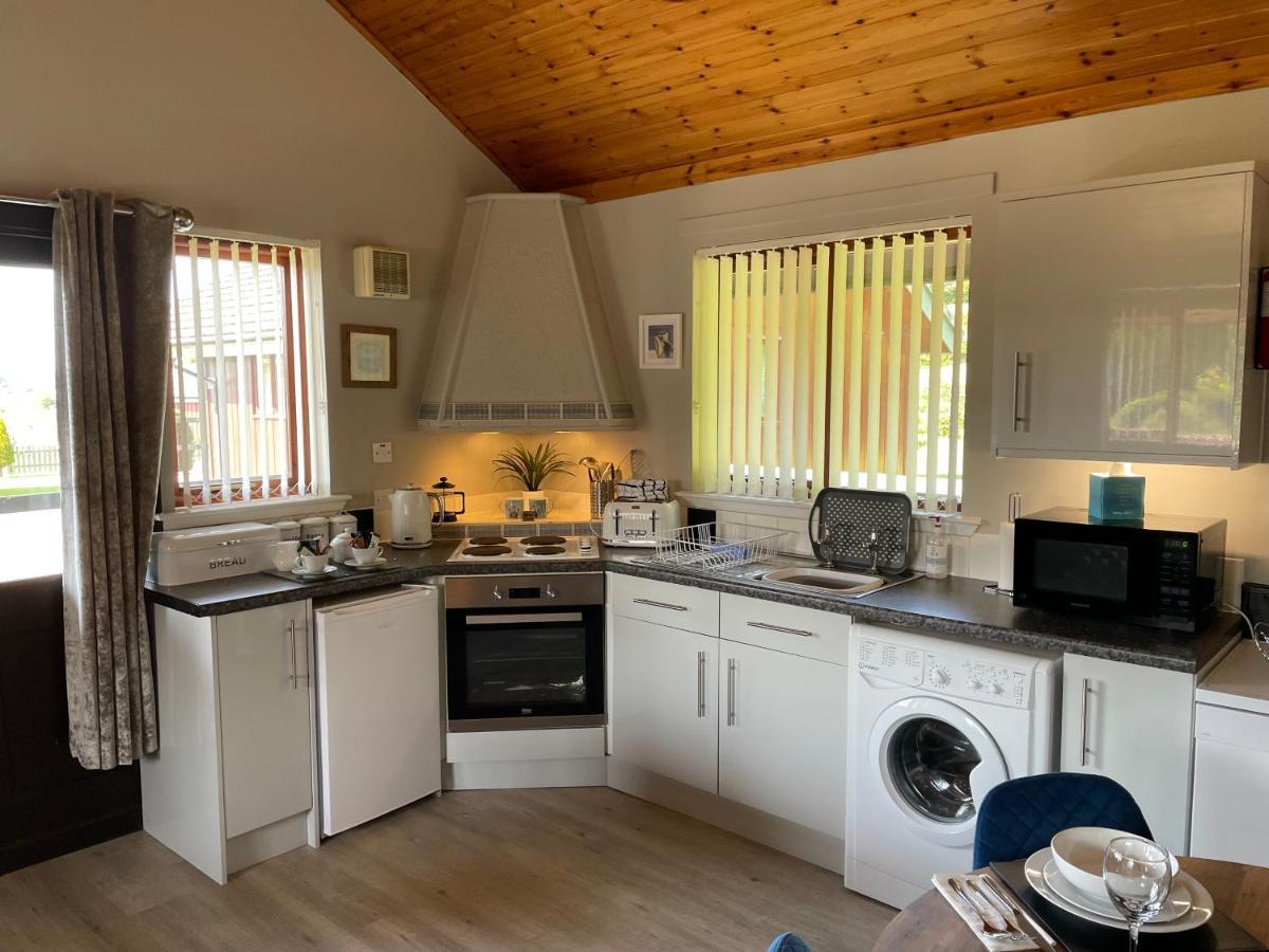 Wellsfield Farm Holiday Lodges 스털링 외부 사진