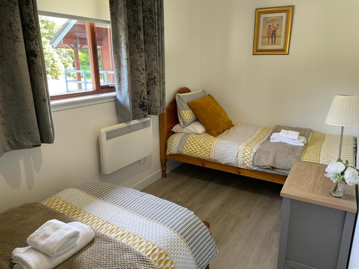 Wellsfield Farm Holiday Lodges 스털링 외부 사진