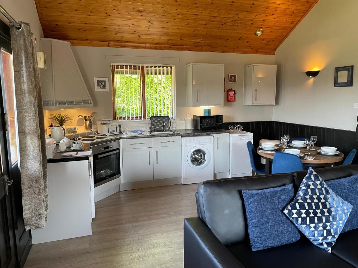 Wellsfield Farm Holiday Lodges 스털링 외부 사진
