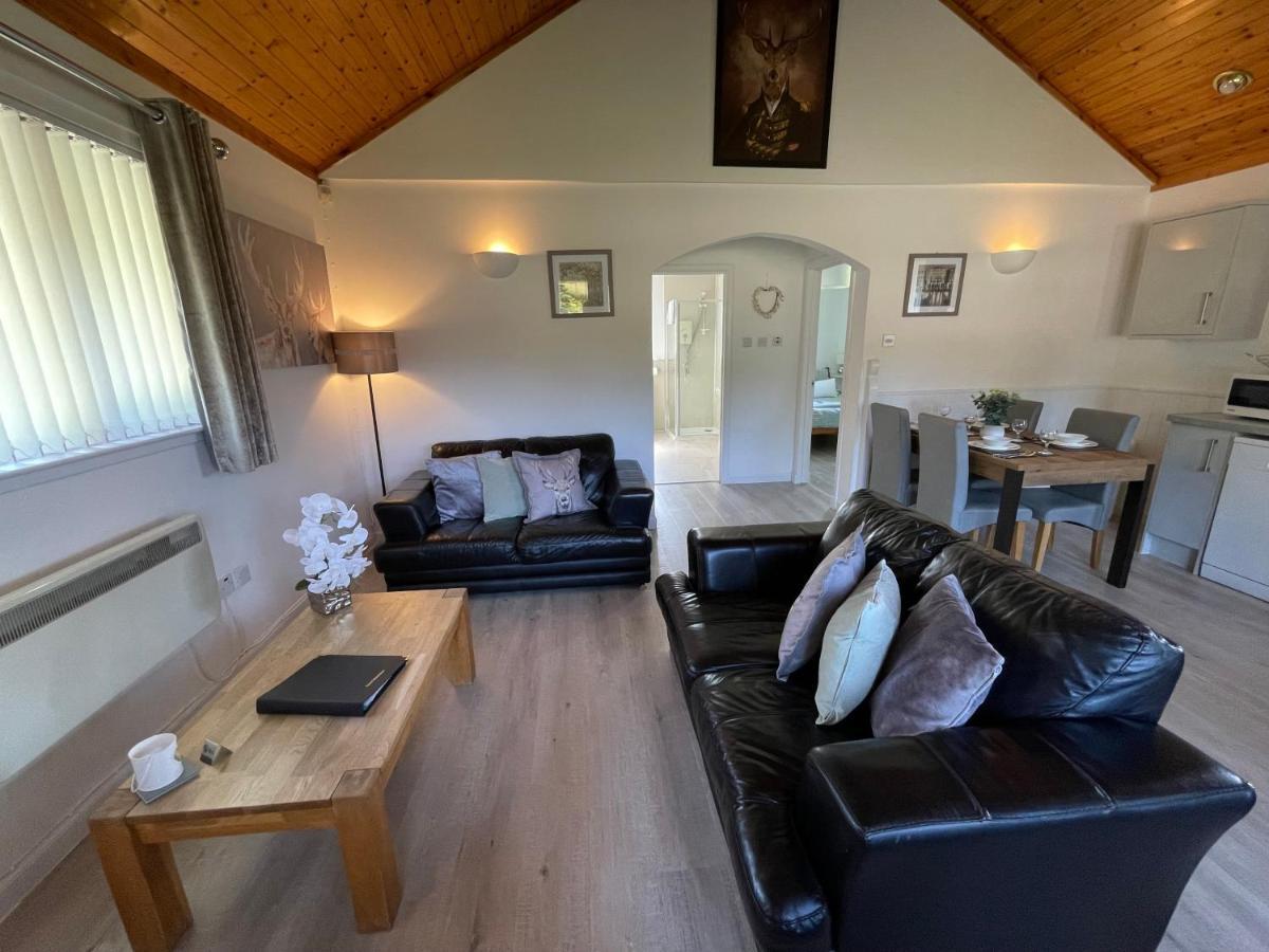 Wellsfield Farm Holiday Lodges 스털링 외부 사진
