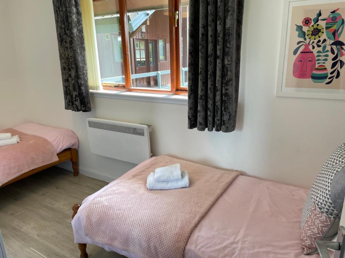 Wellsfield Farm Holiday Lodges 스털링 외부 사진