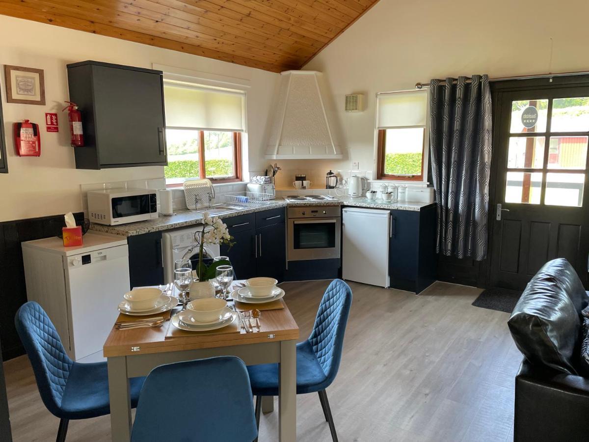 Wellsfield Farm Holiday Lodges 스털링 외부 사진