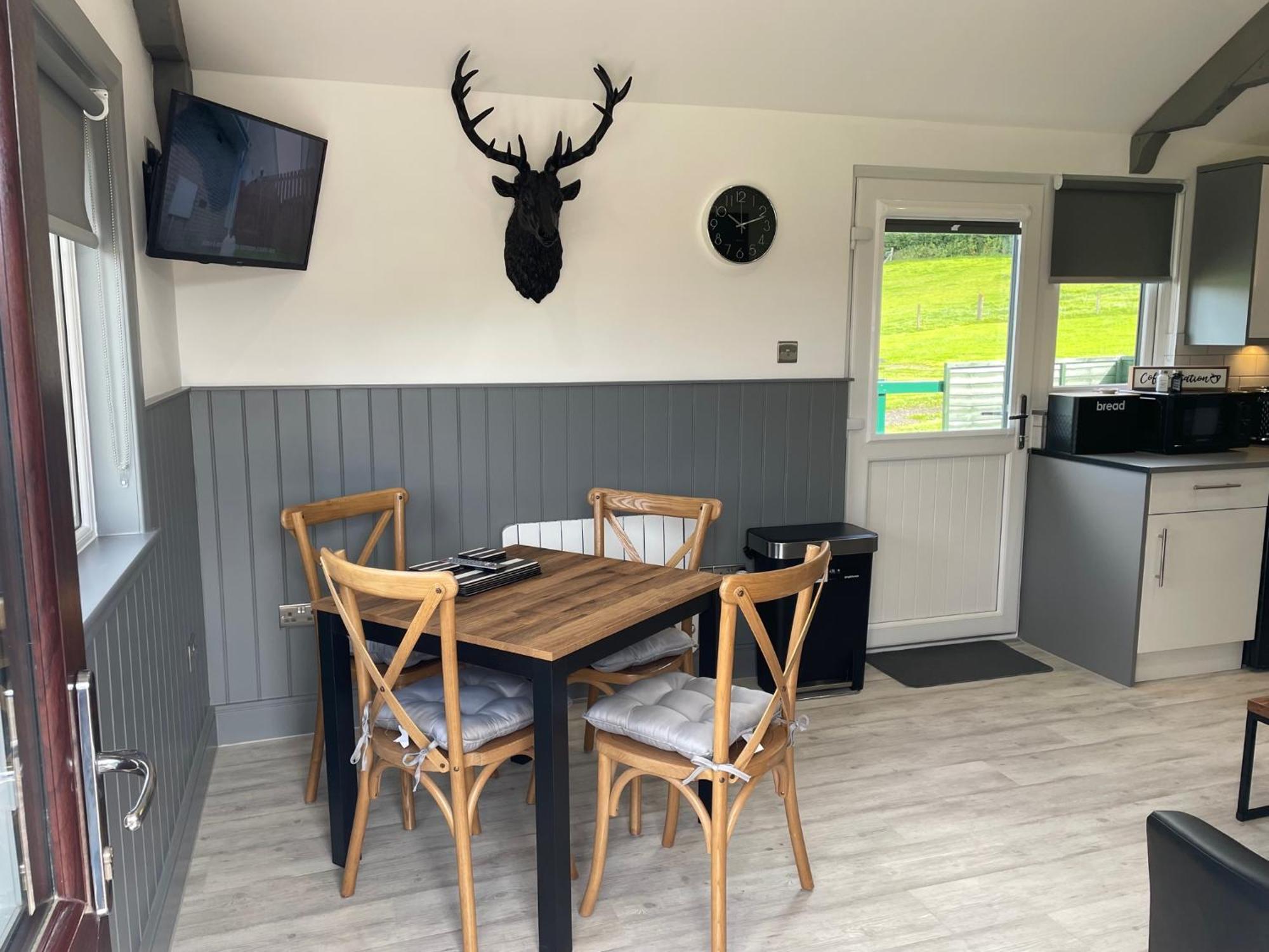 Wellsfield Farm Holiday Lodges 스털링 외부 사진